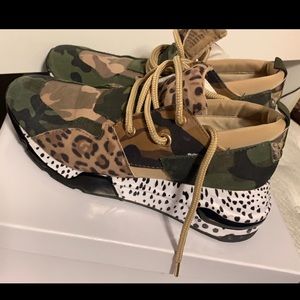 Cliff Khaki Mult Steven Madden Sneakers